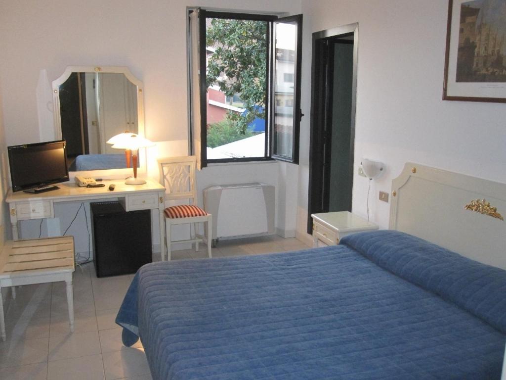 Hotel Vecchio Convento Bareggio Room photo